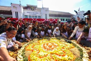 Festival Rujak Uleg 2024, Wujud Kebersamaan dan Kekeluargaan Warga Membangun Surabaya