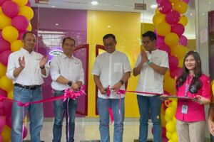 Pertama di Indonesia, Indosat Hadirkan Layanan Terintegrasi Lewat Gerai IM3 dan 3Store di Kota Malang