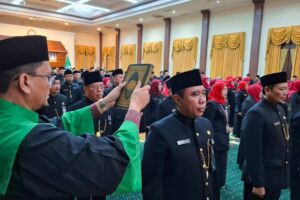 Gubernur Khofifah Lantik Kepala Sekolah: Dorong Pendidikan Unggul, Berkarakter, Inklusif, dan Adaptif