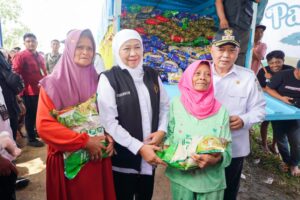 Masyarakat Singosari Malang Antusias Serbu Pasar Murah, Gubernur Khofifah: Wujudkan Ketahanan Pangan dan Zero Stunting di Jatim
